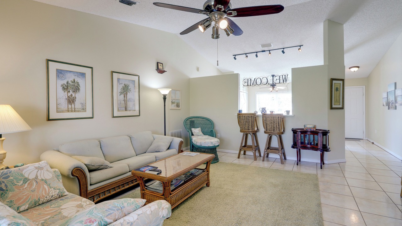 Photo of Livingroom in Titusville