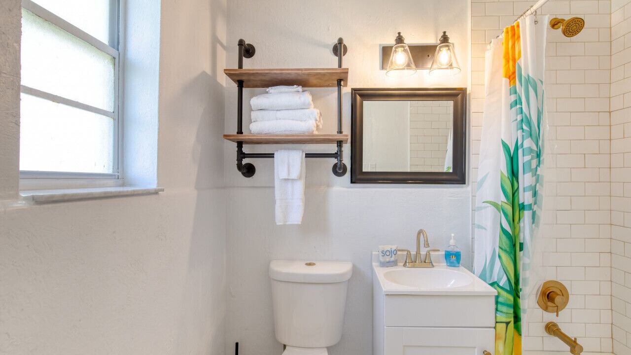 Photo of Bathroom in Bridgeport Heights
