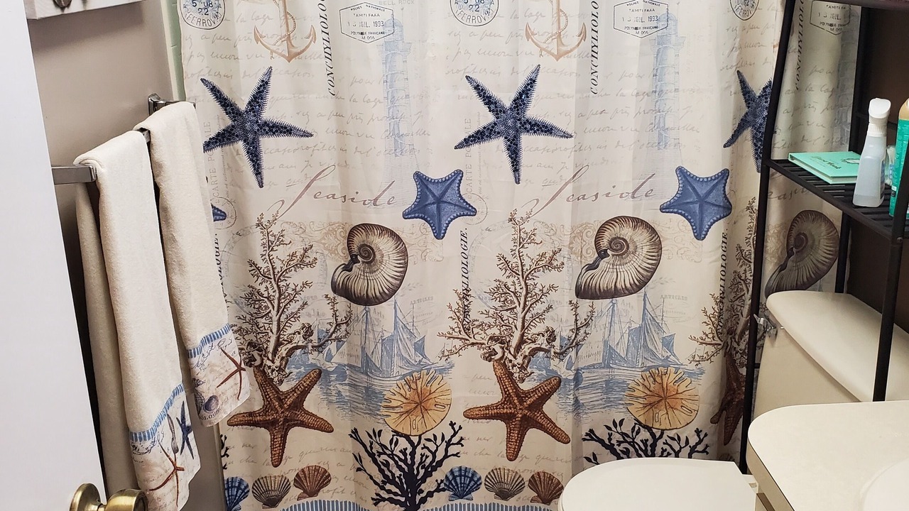 Photo of Bathroom in Beacon Woods East