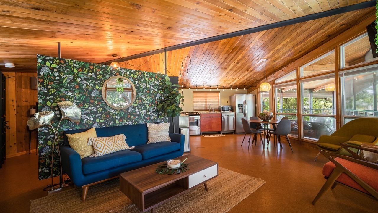Photo of Livingroom in Greater Pinellas Point