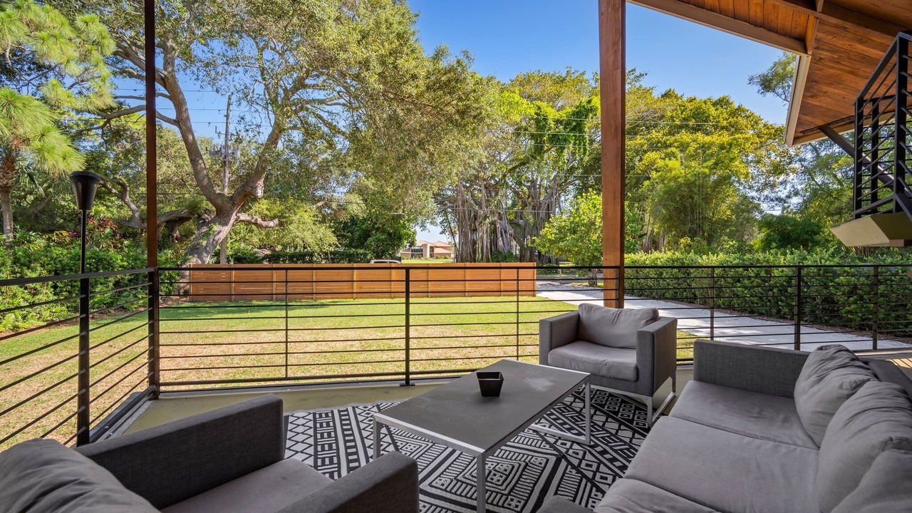 Photo of Patio Balcony in Greater Pinellas Point