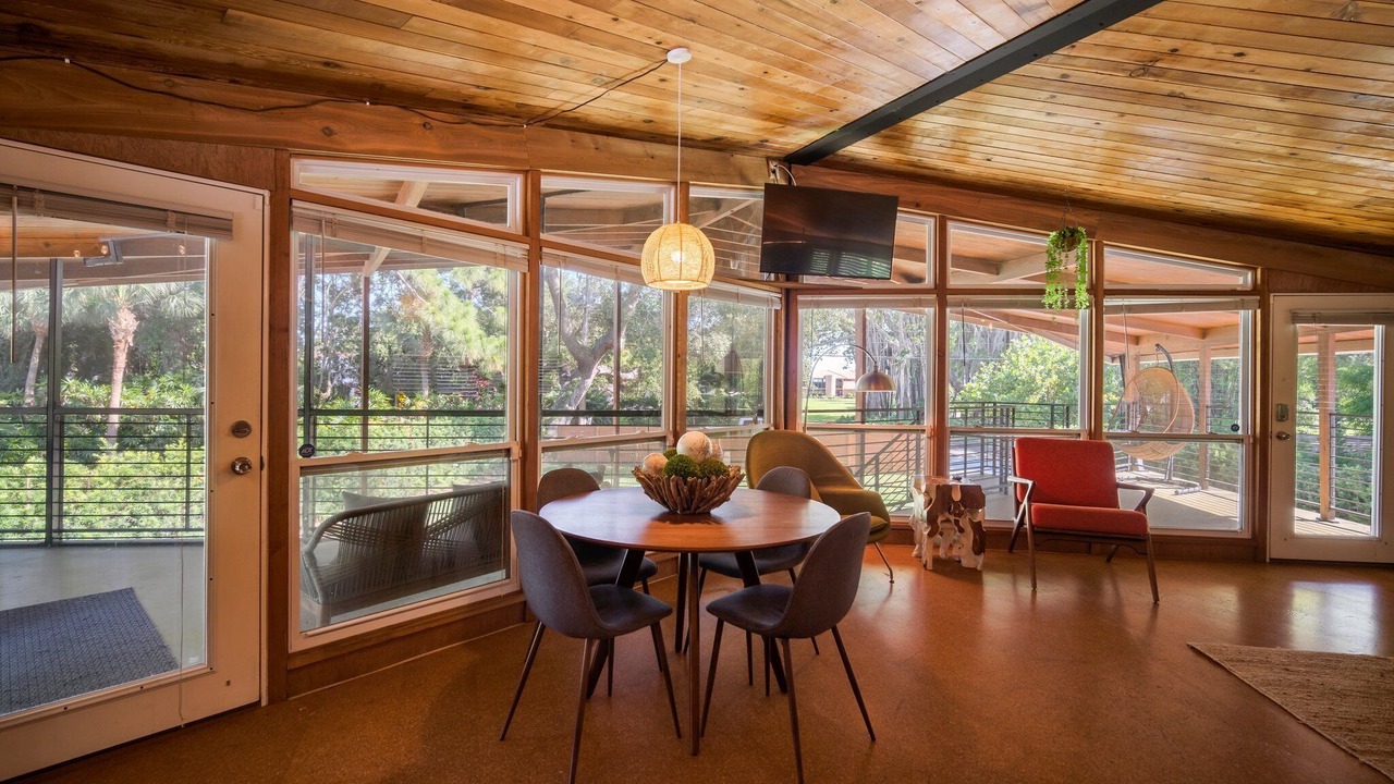 Photo of Patio Balcony in Greater Pinellas Point