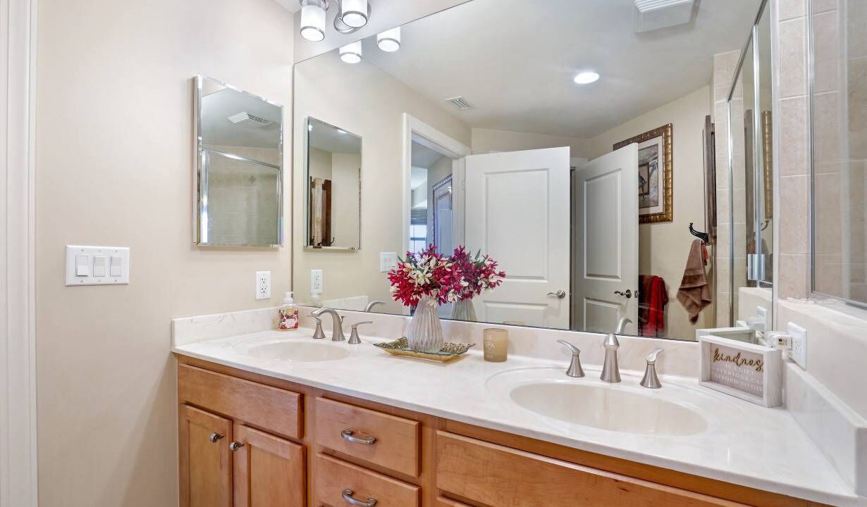 Photo of Bathroom in Cape Harbour