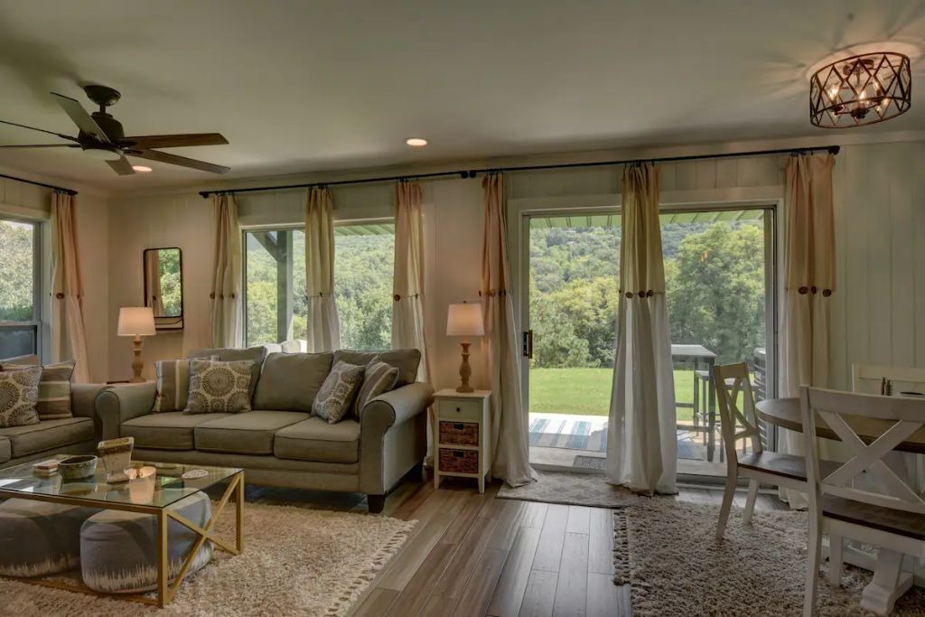 Photo of Livingroom in Sky Valley