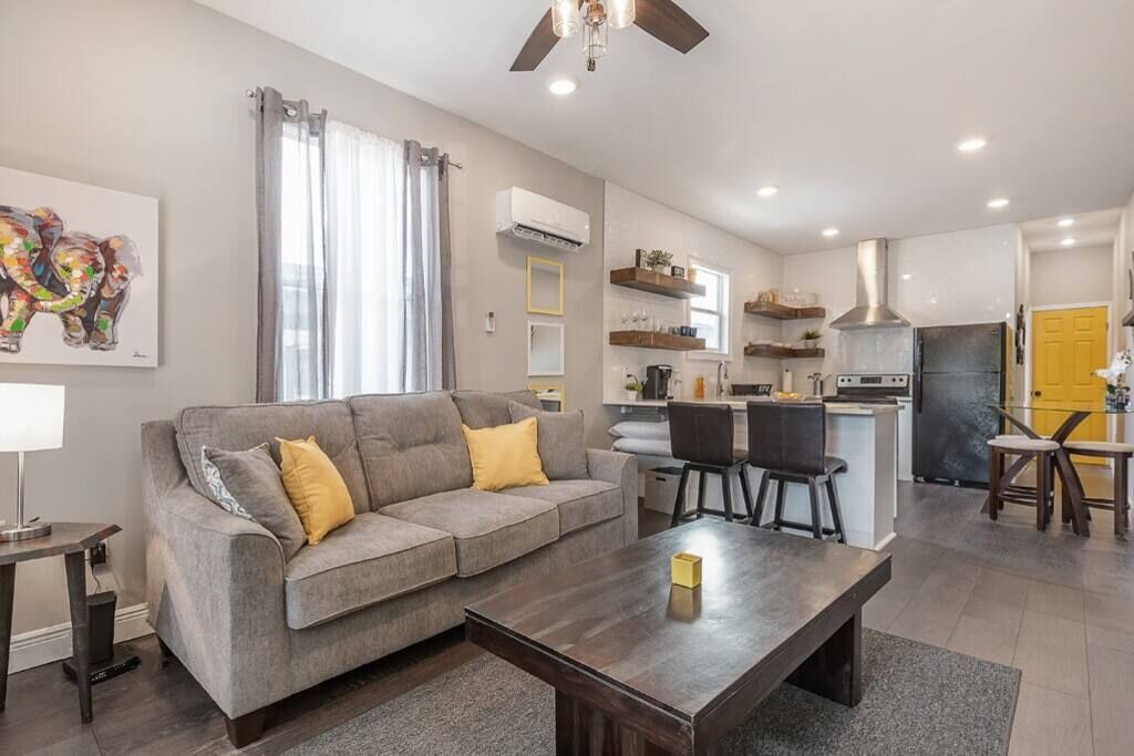 Photo of Livingroom in Historic Ybor