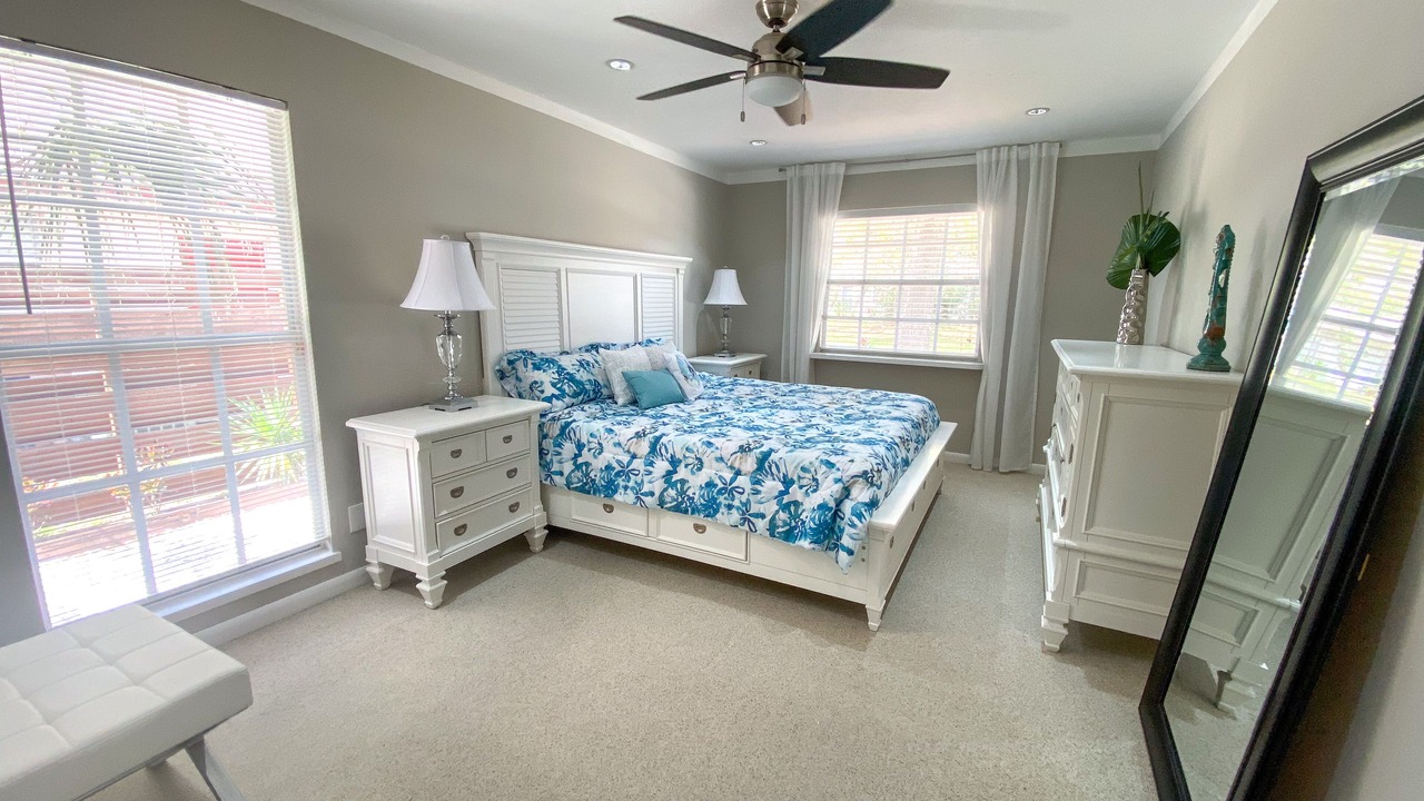 Photo of Bedroom in River Pointe