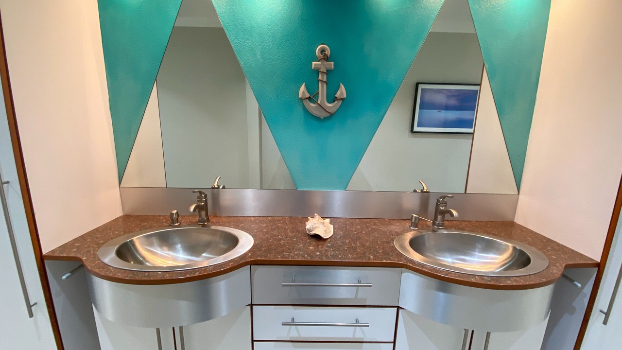 Photo of Bathroom in River Pointe