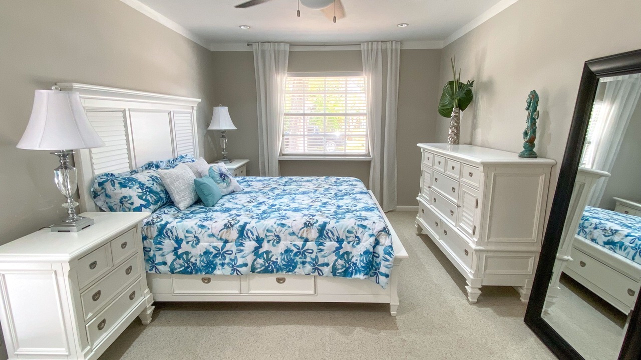 Photo of Bedroom in River Pointe