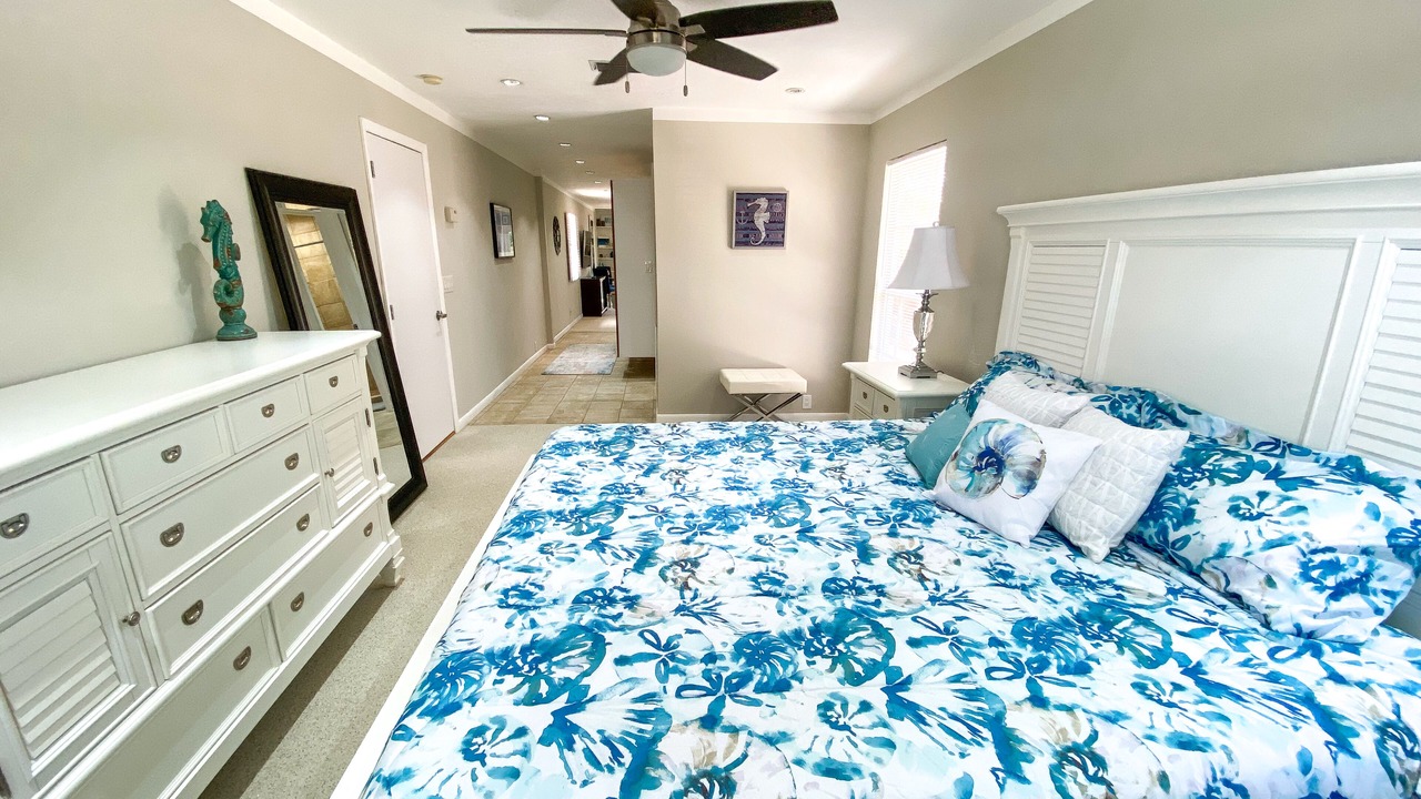 Photo of Bedroom in River Pointe