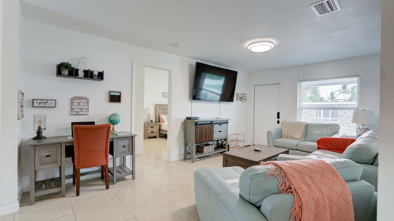 Photo of Livingroom in Riviera Beach