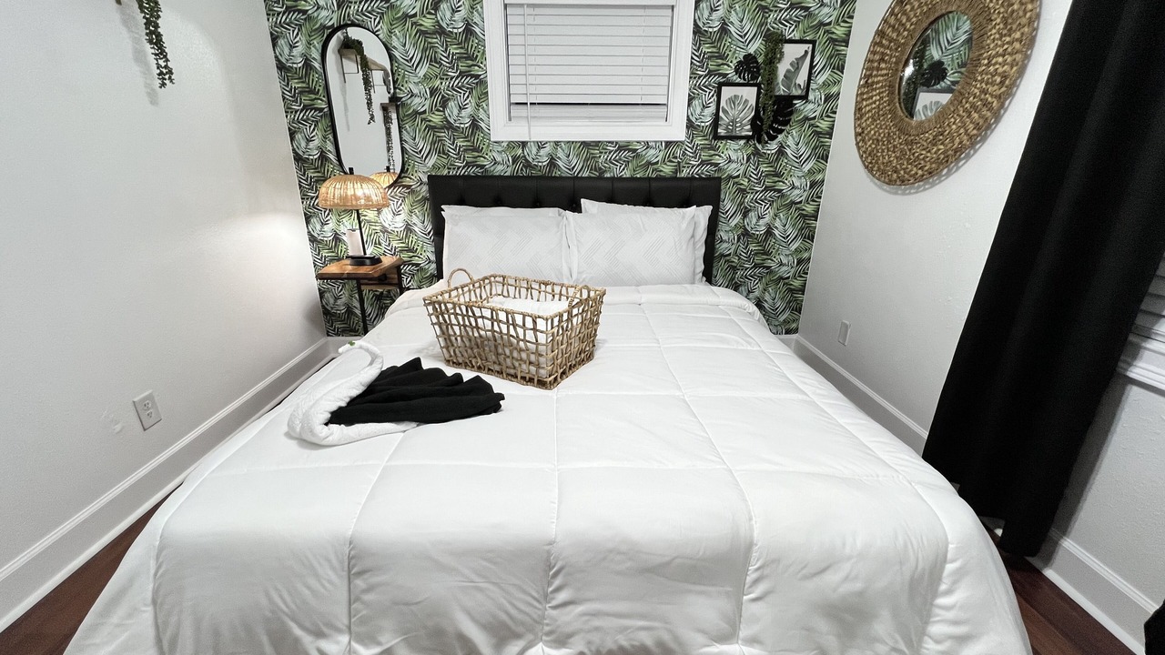 Photo of Bedroom in Pinecrest West Park