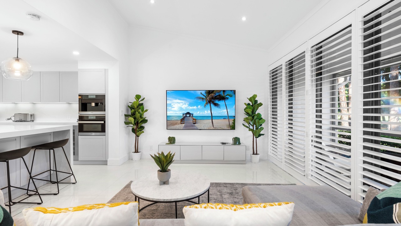 Photo of Livingroom in Hunt Club