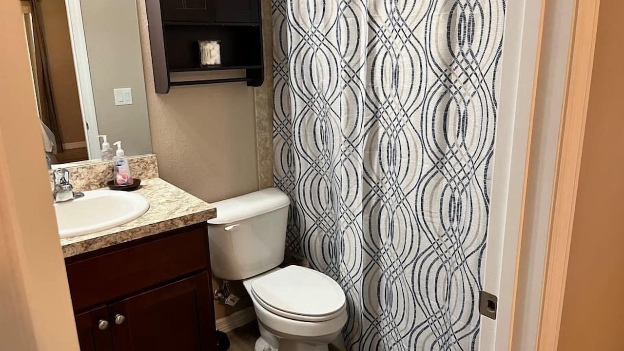 Photo of Bathroom in Citrus Springs