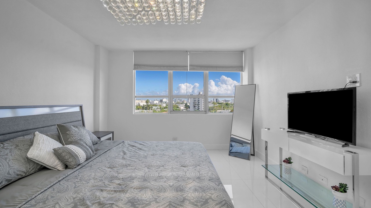 Photo of Bedroom in West Avenue