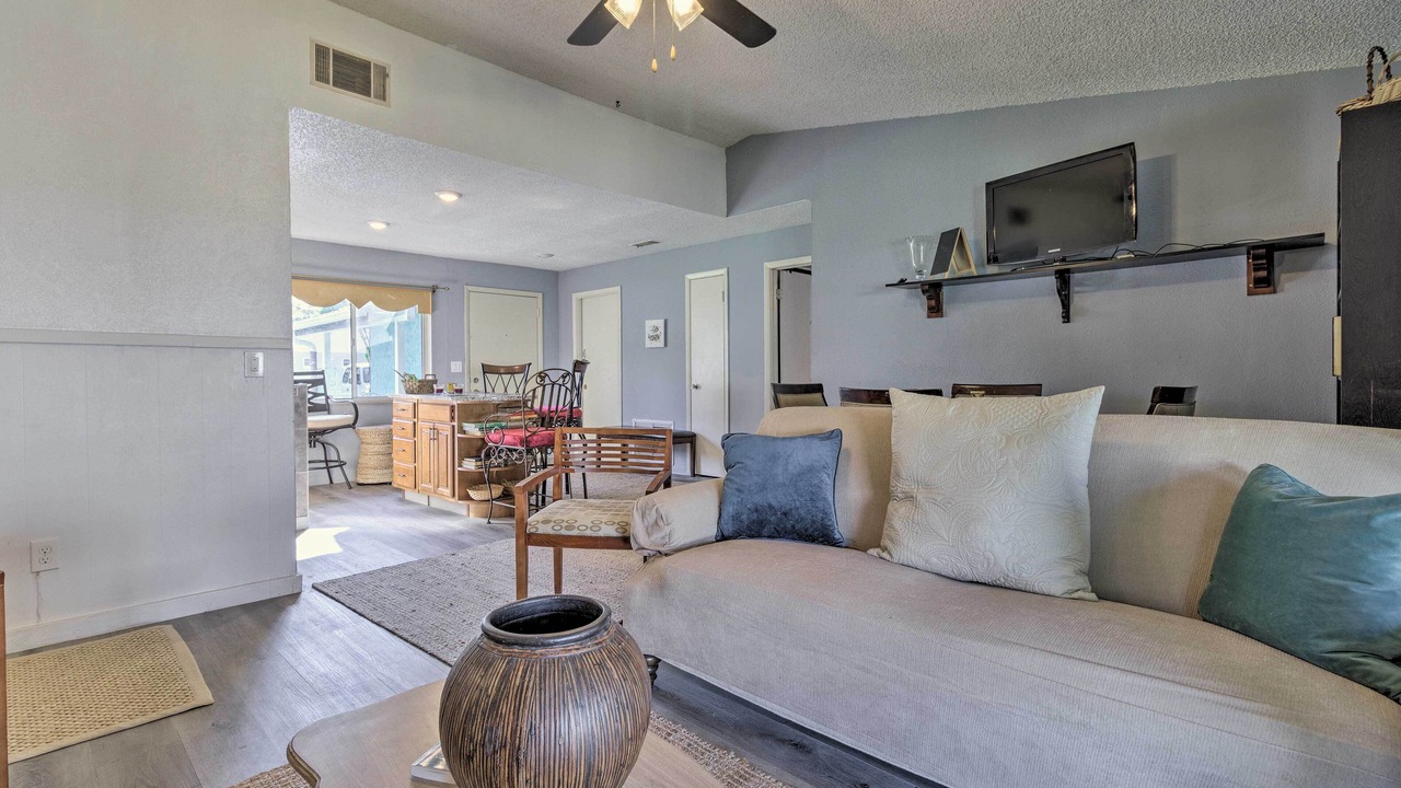 Photo of Livingroom in Pine Hills