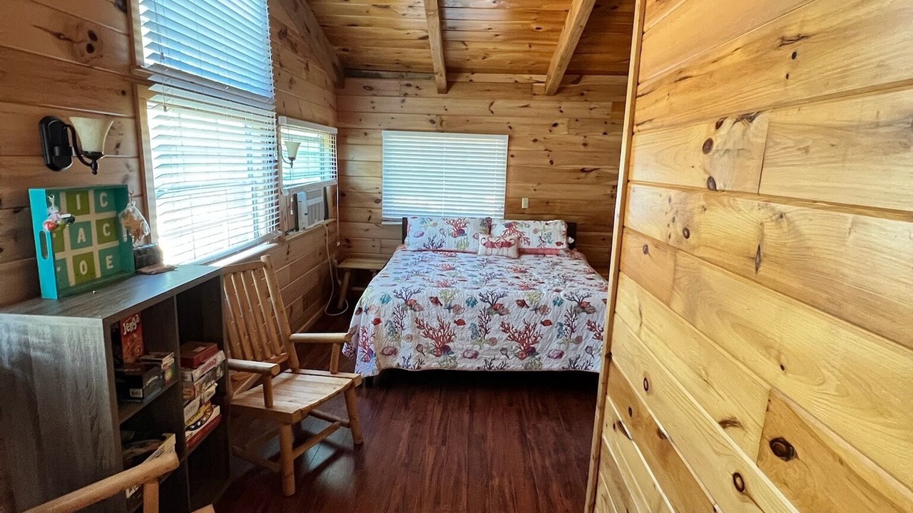 Photo of Bedroom in Inglis