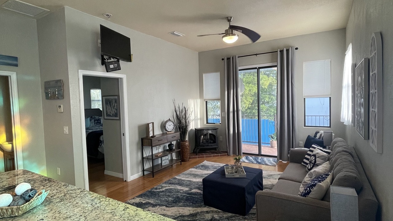Photo of Livingroom in Tavares