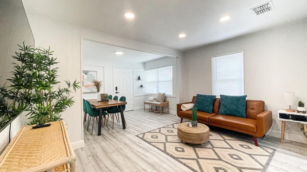 Photo of Livingroom in Carrollwood