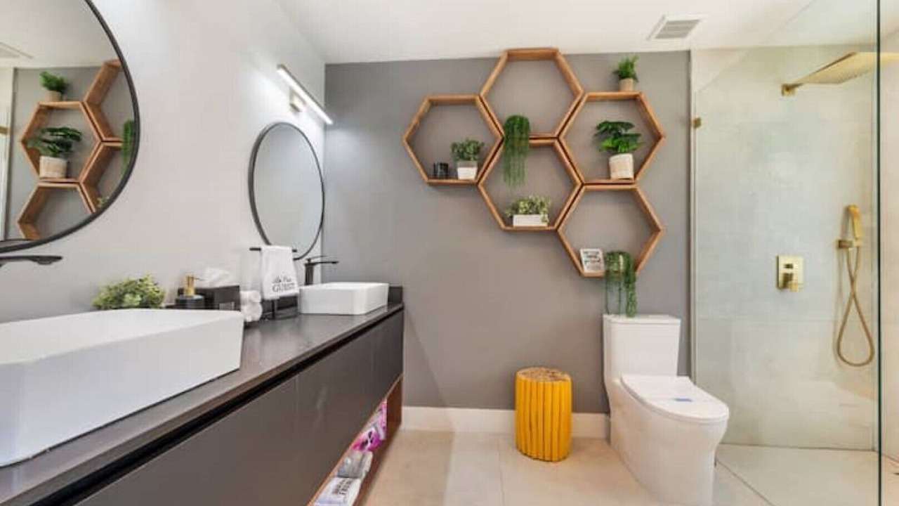 Photo of Bathroom in Richmond West
