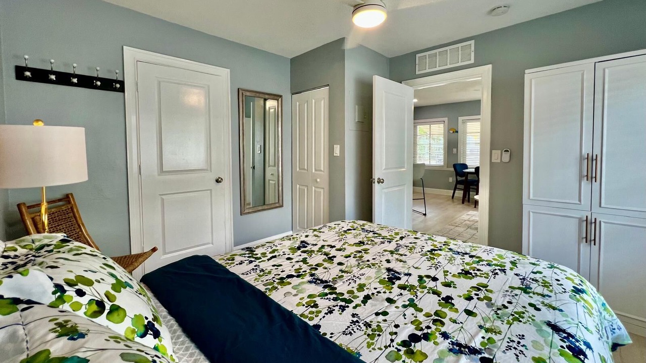 Photo of Bedroom in Parrot Cove