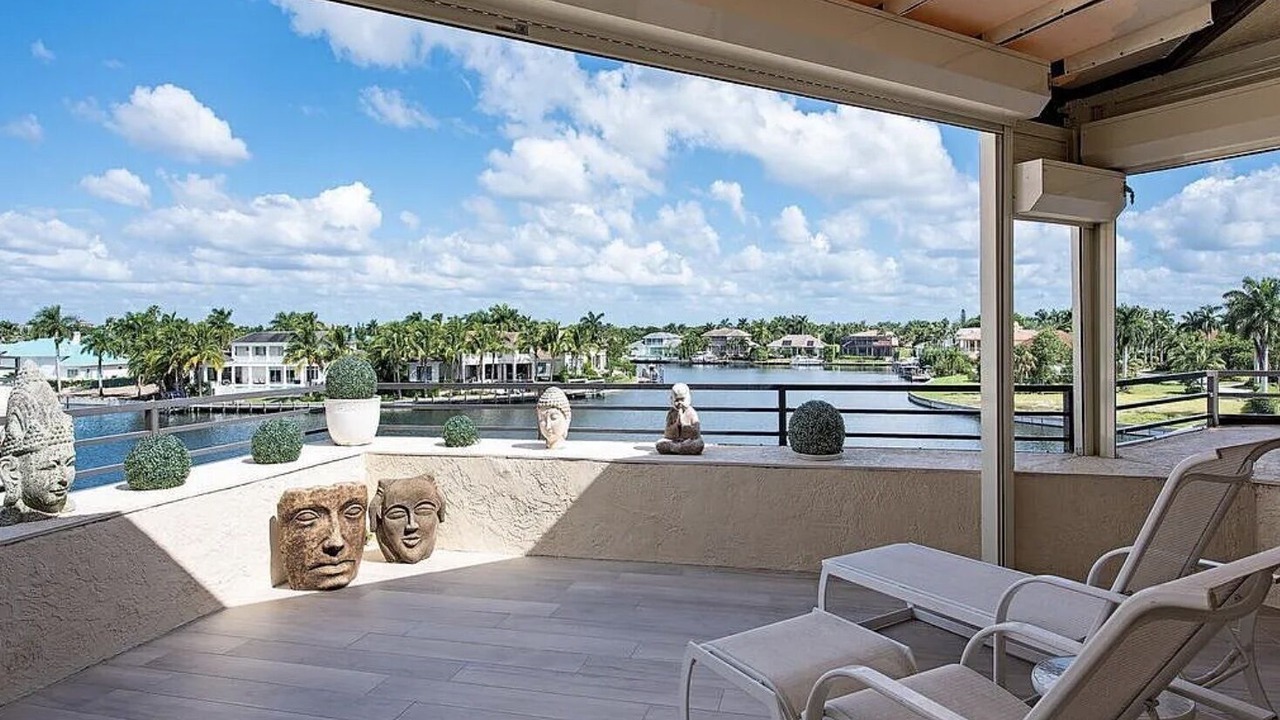 Photo of Outdoor in Park Shore