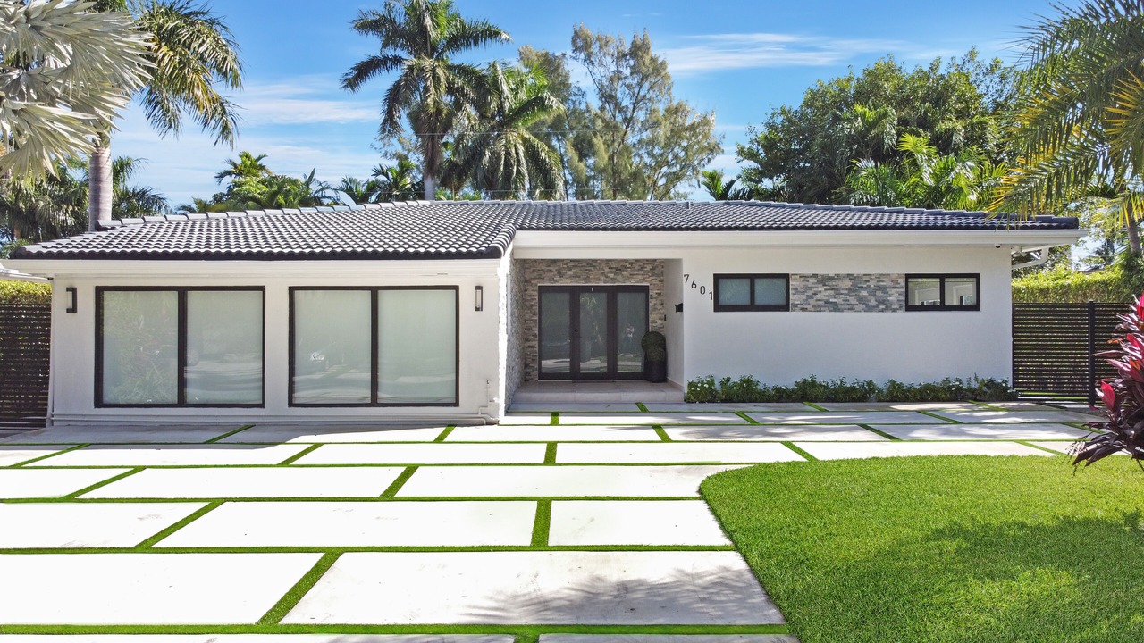 Photo of Outdoor in North Bay Village