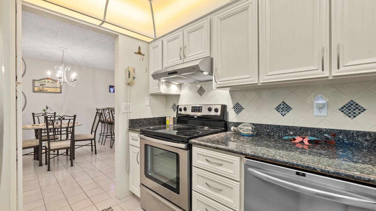Photo of Kitchen in Ormond-by-the-Sea