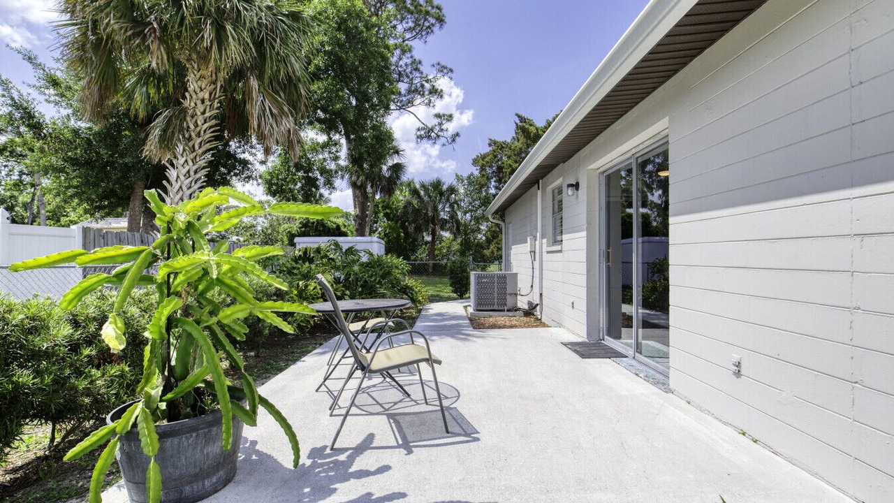 Photo of Patio Balcony in South Daytona