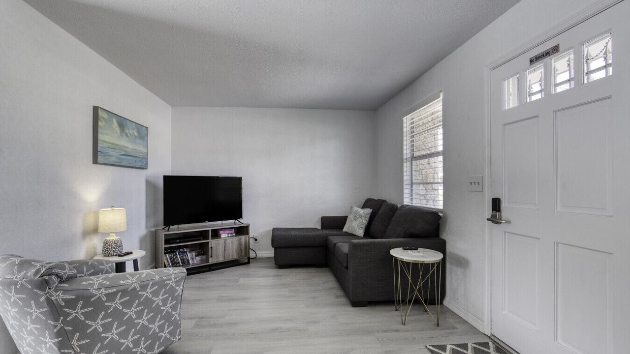 Photo of Livingroom in South Daytona