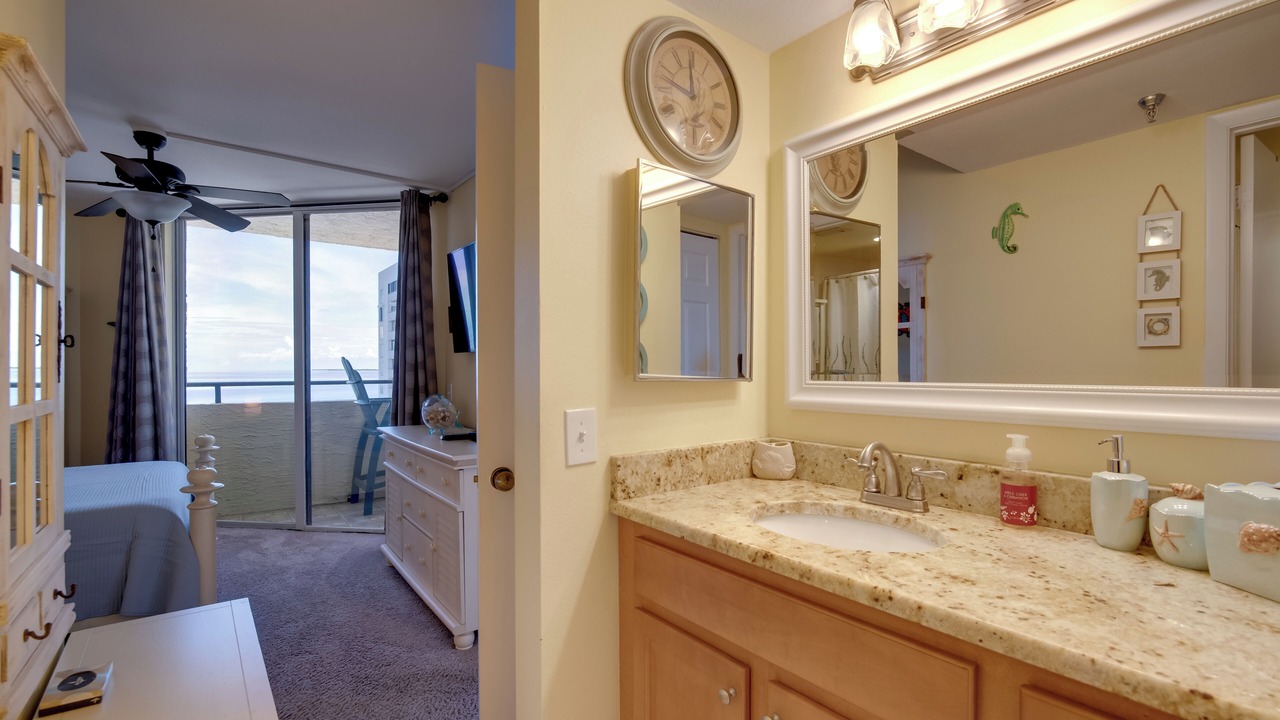 Photo of Bedroom in Hudson