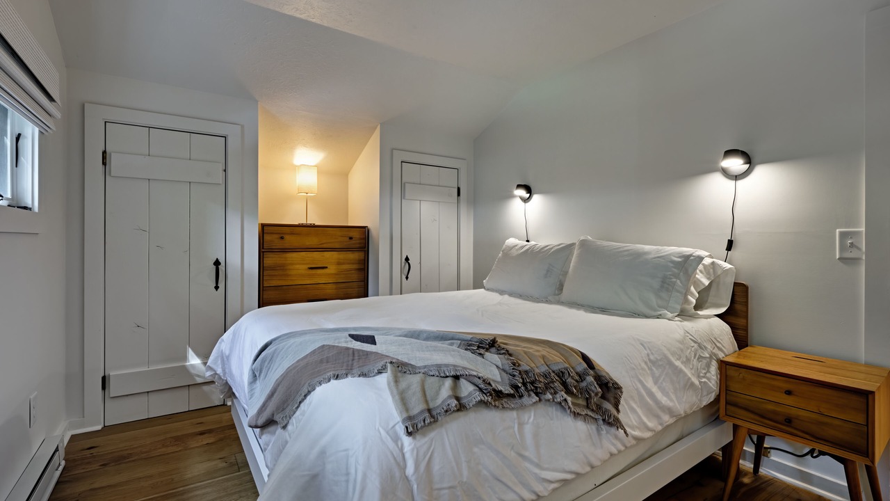 Photo of Bedroom in Highlands Hills