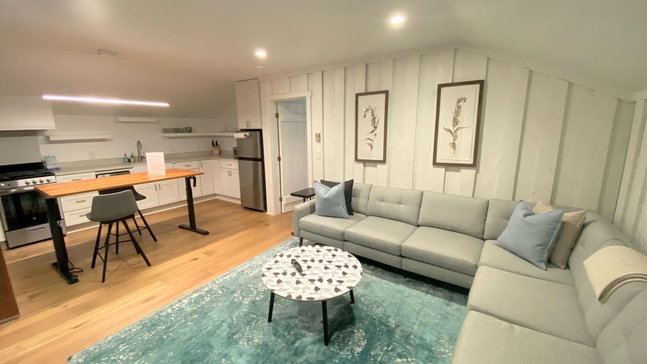 Photo of Livingroom in Highlands Hills