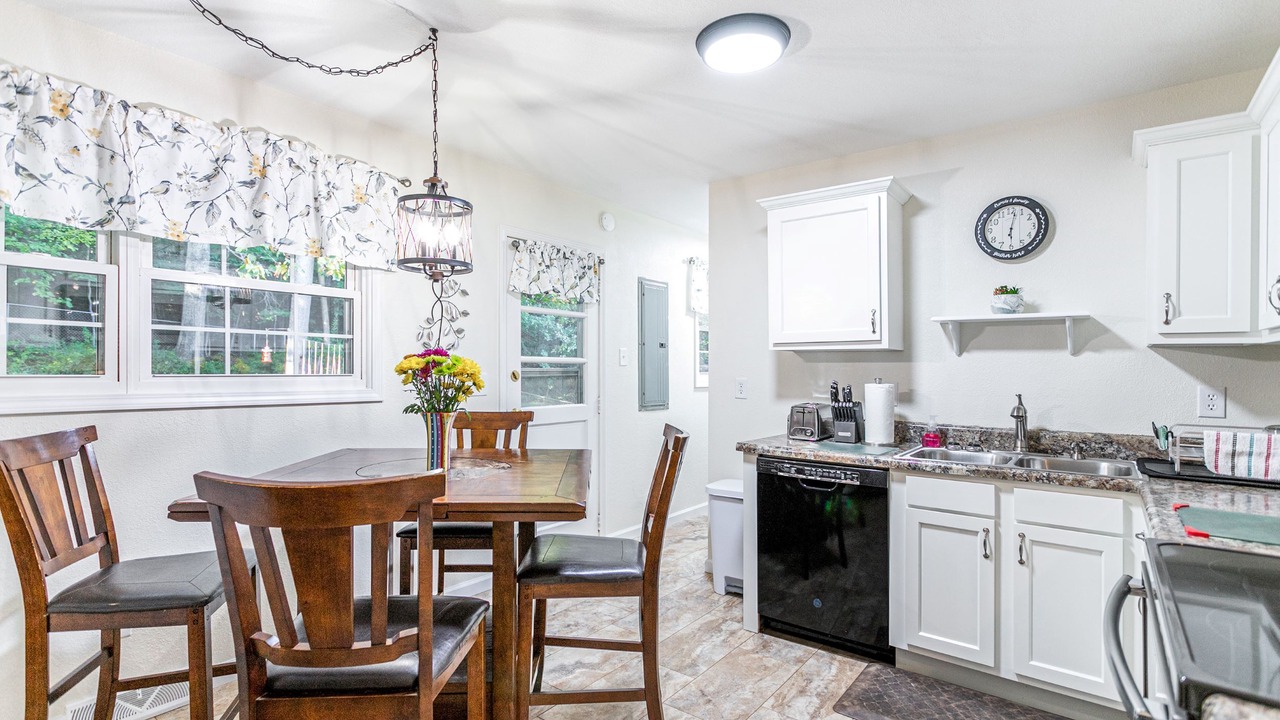 Photo of Kitchen in Hendersonville