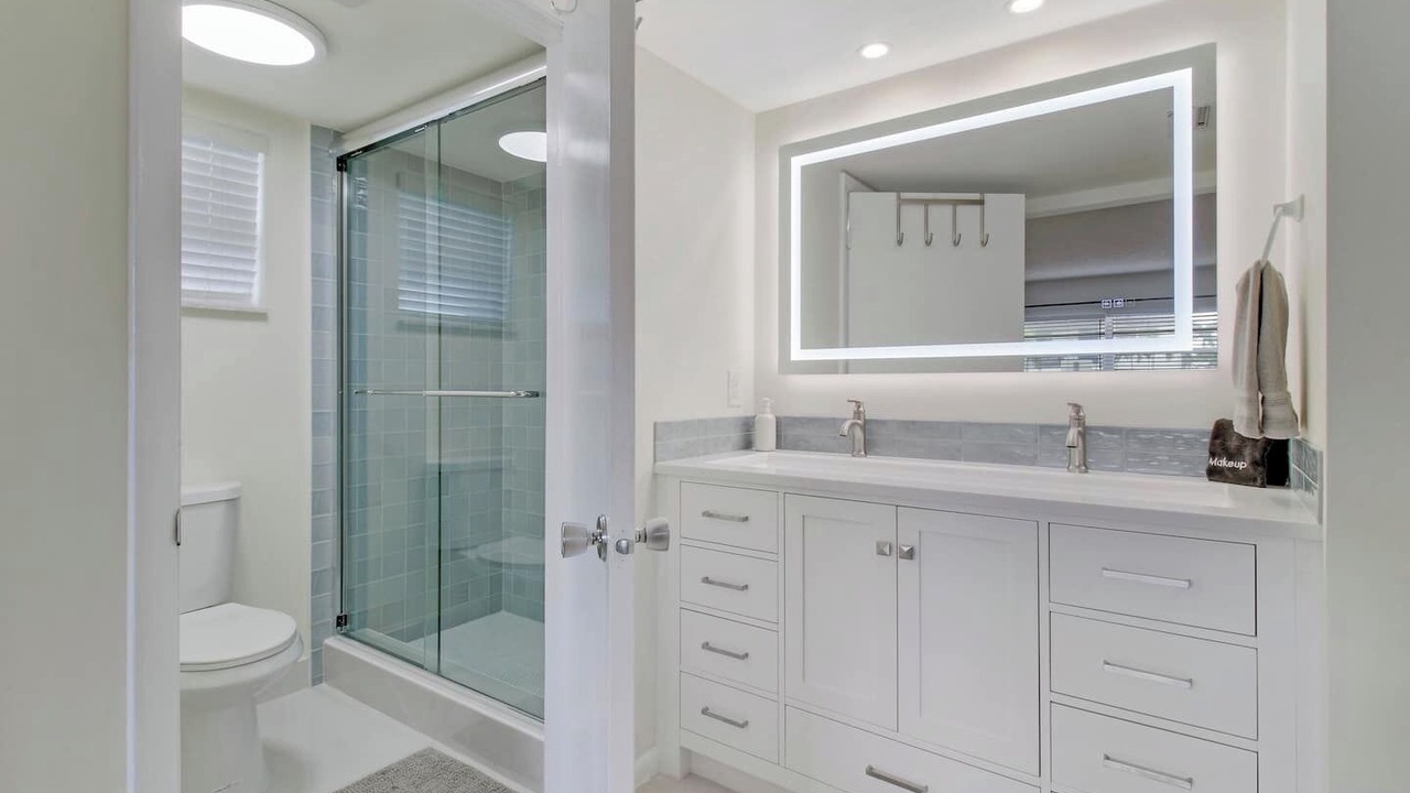 Photo of Bathroom in Palm Beach Shores