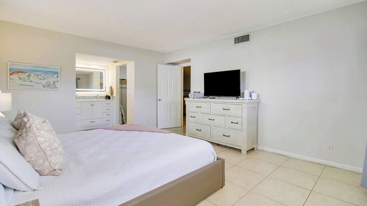 Photo of Bedroom in Palm Beach Shores