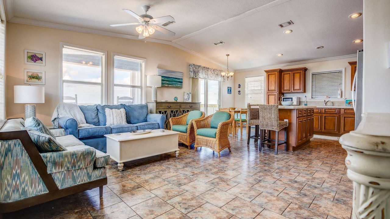 Photo of Bedroom in Long Beach Estates