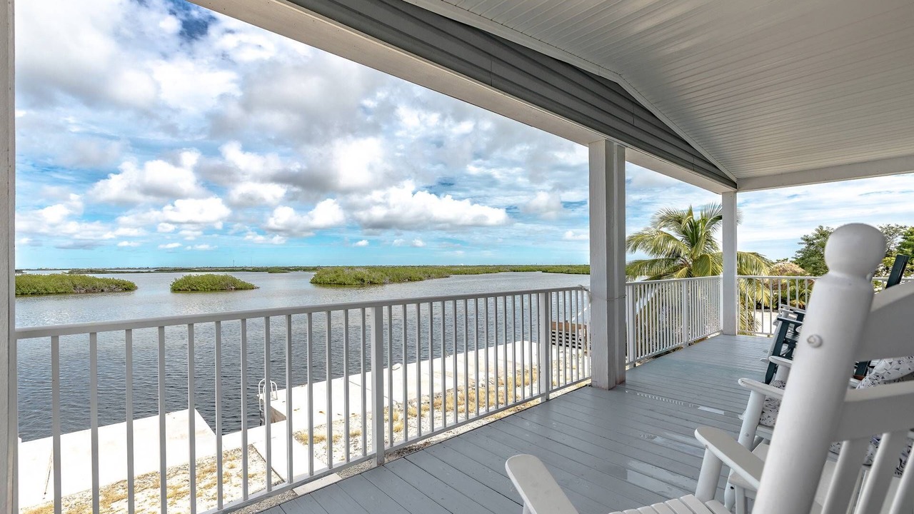 Photo of Outdoor in Long Beach Estates