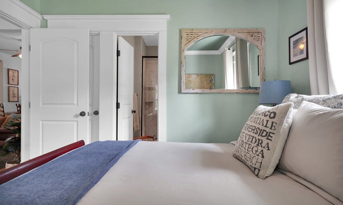Photo of Bedroom in Avondale