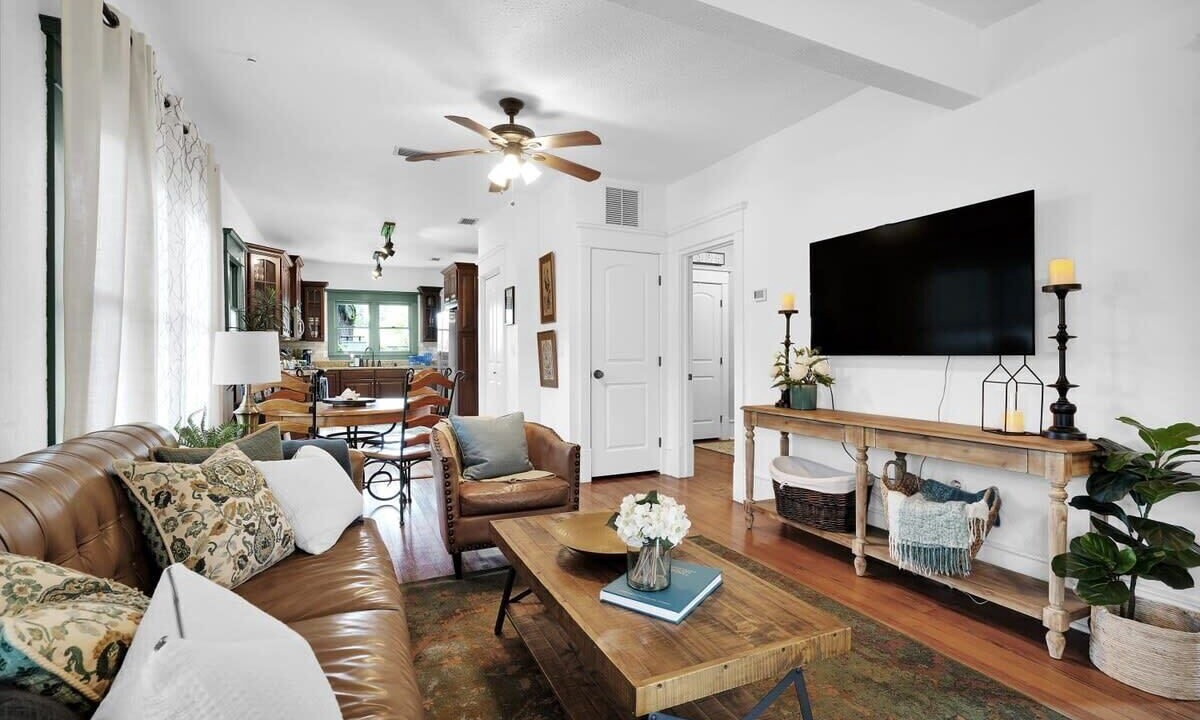 Photo of Livingroom in Avondale