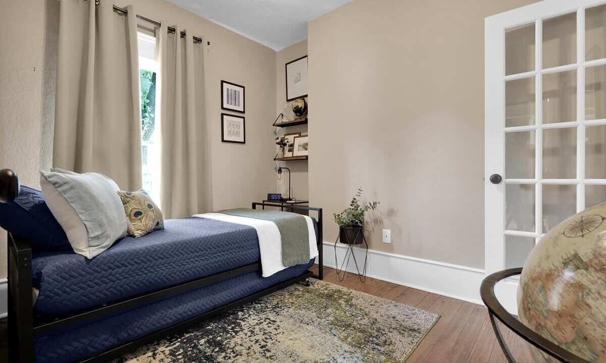 Photo of Bedroom in Avondale