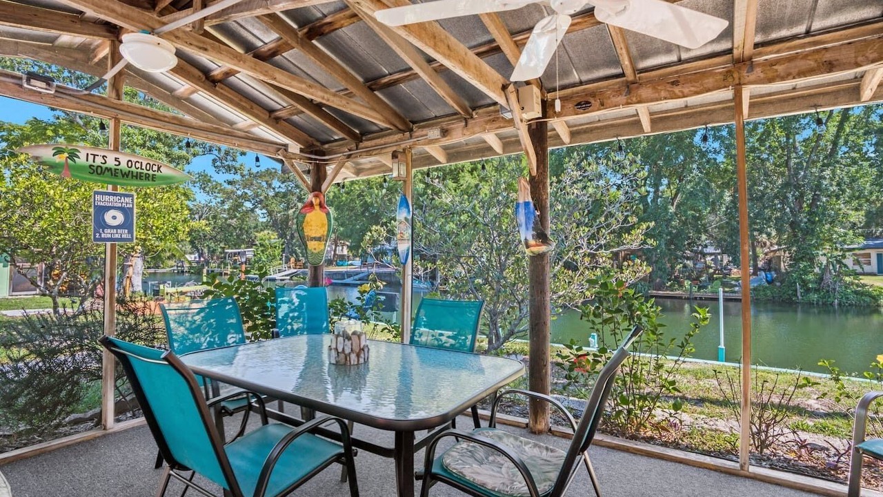 Photo of Outdoor in Weeki Wachee Gardens