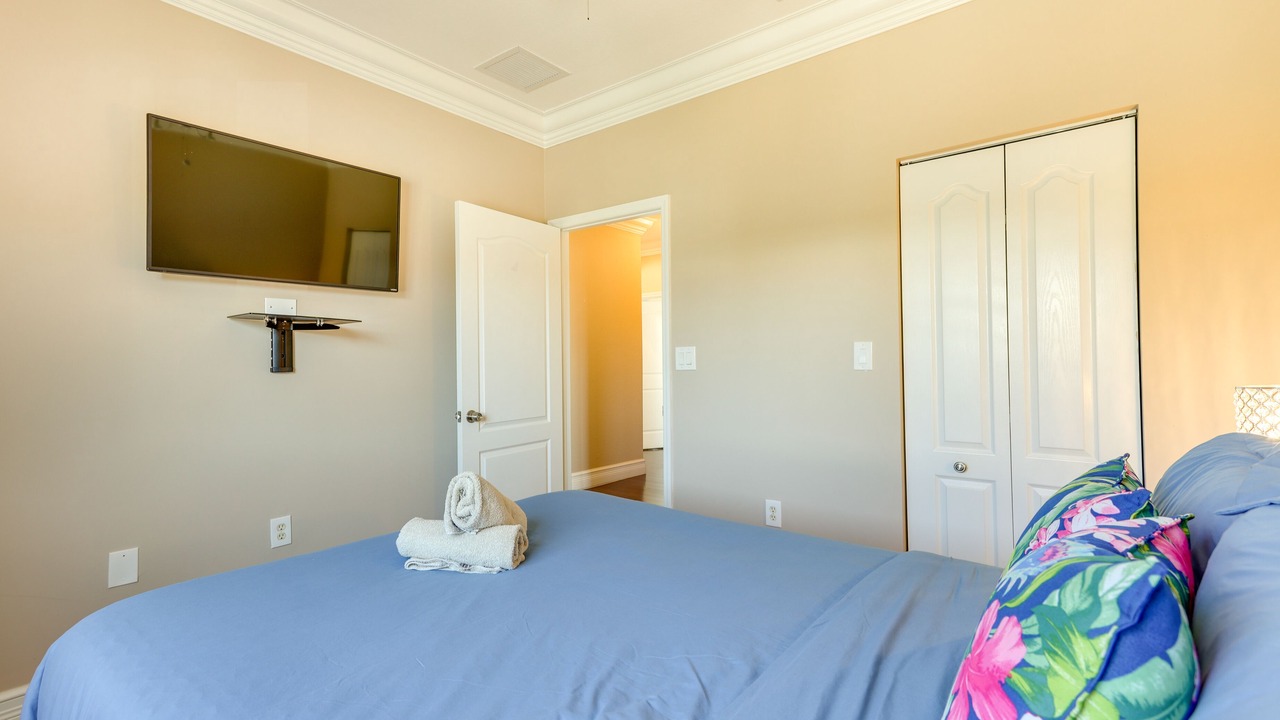 Photo of Bedroom in Ludlam