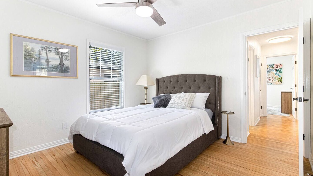 Photo of Bedroom in Historic District