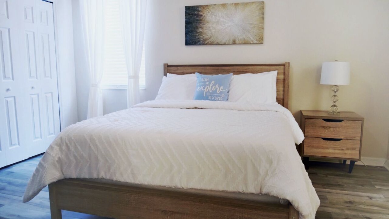 Photo of Bedroom in Florida Pines