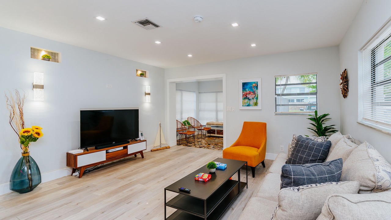 Photo of Livingroom in North Andrews Gardens