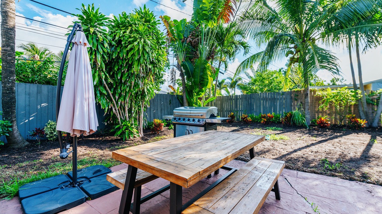 Photo of Outdoor in North Andrews Gardens