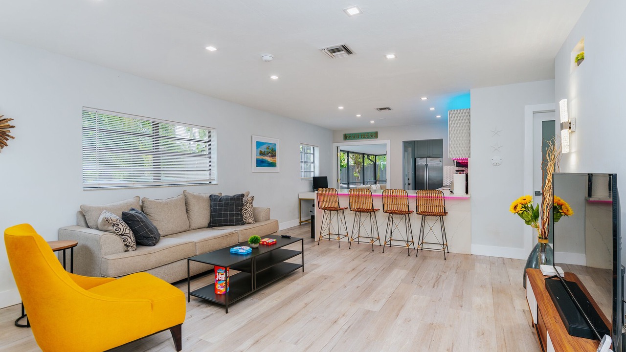 Photo of Livingroom in North Andrews Gardens
