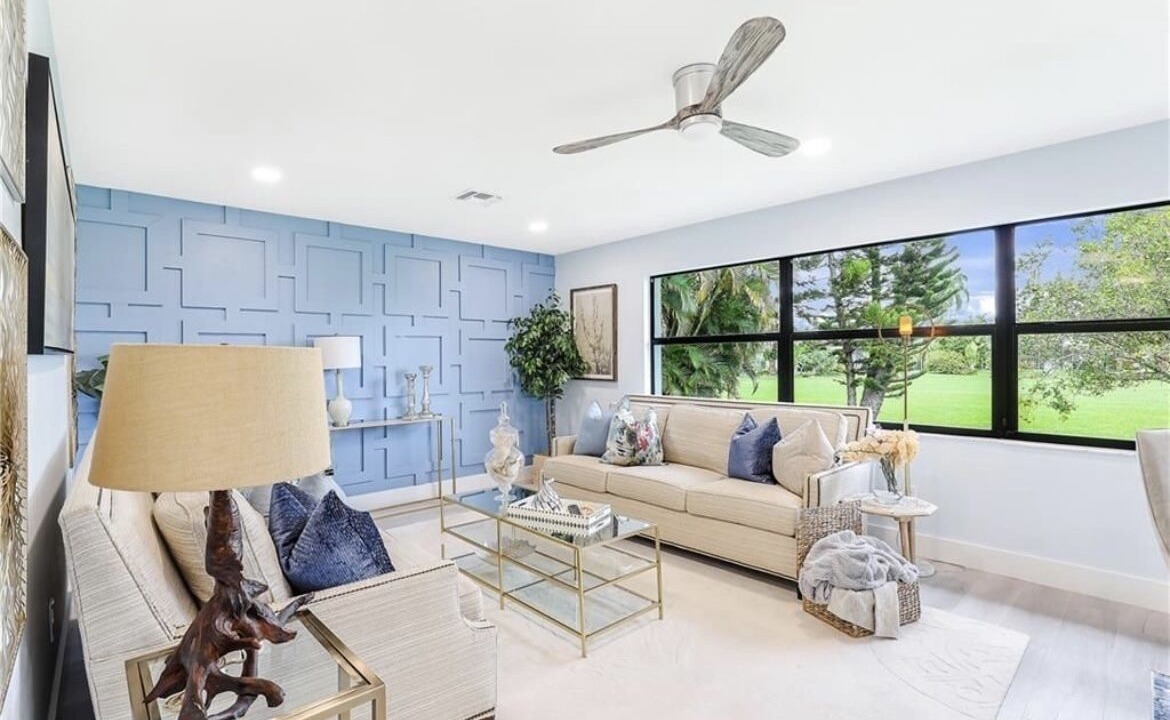 Photo of Livingroom in Lely Golf Estates