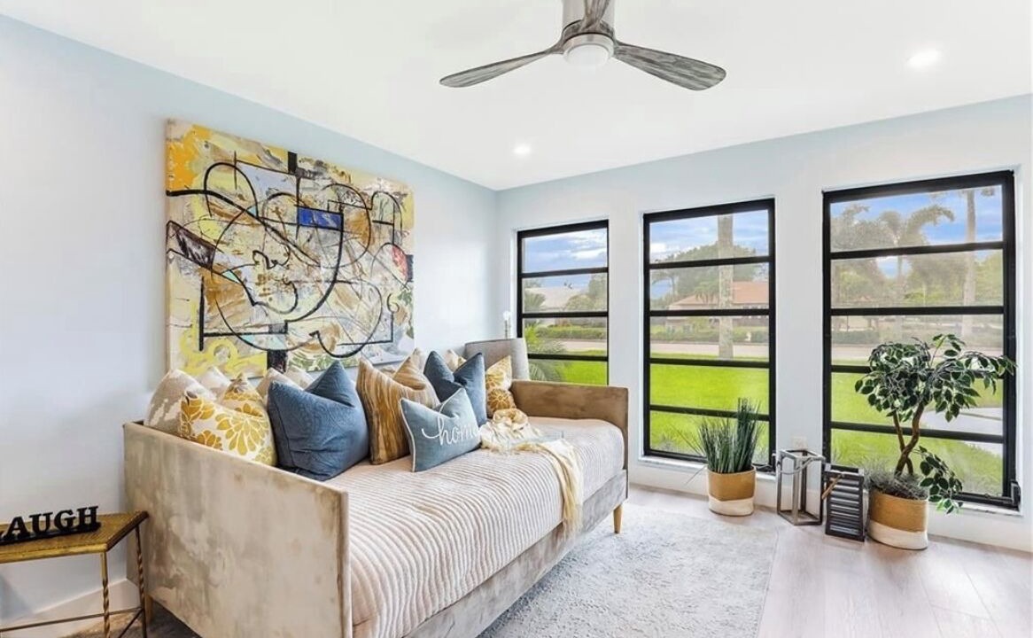 Photo of Livingroom in Lely Golf Estates