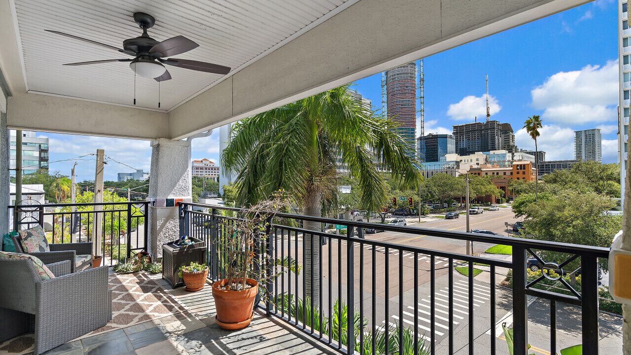 Photo of Patio Balcony in St. Petersburg